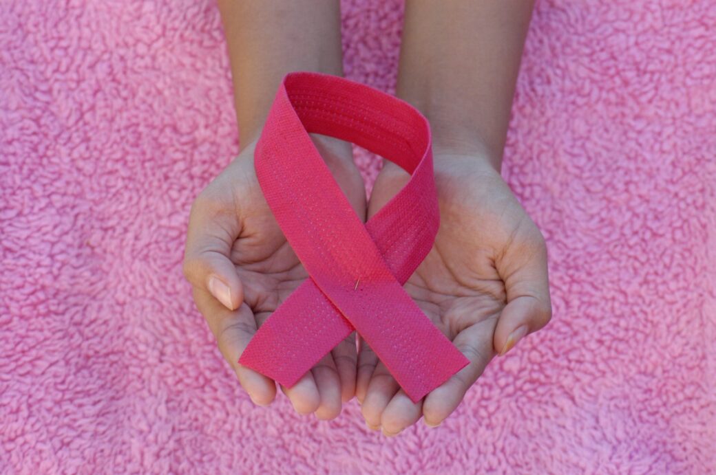 Thriving and Cancer: Perspectives of an oncology nurse The Thrive Programme - cancer ribbon